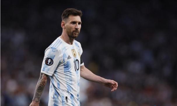 天眼新知 智能台灯与电动橡皮擦 2025开学经济的科技护城河与理性消费革命